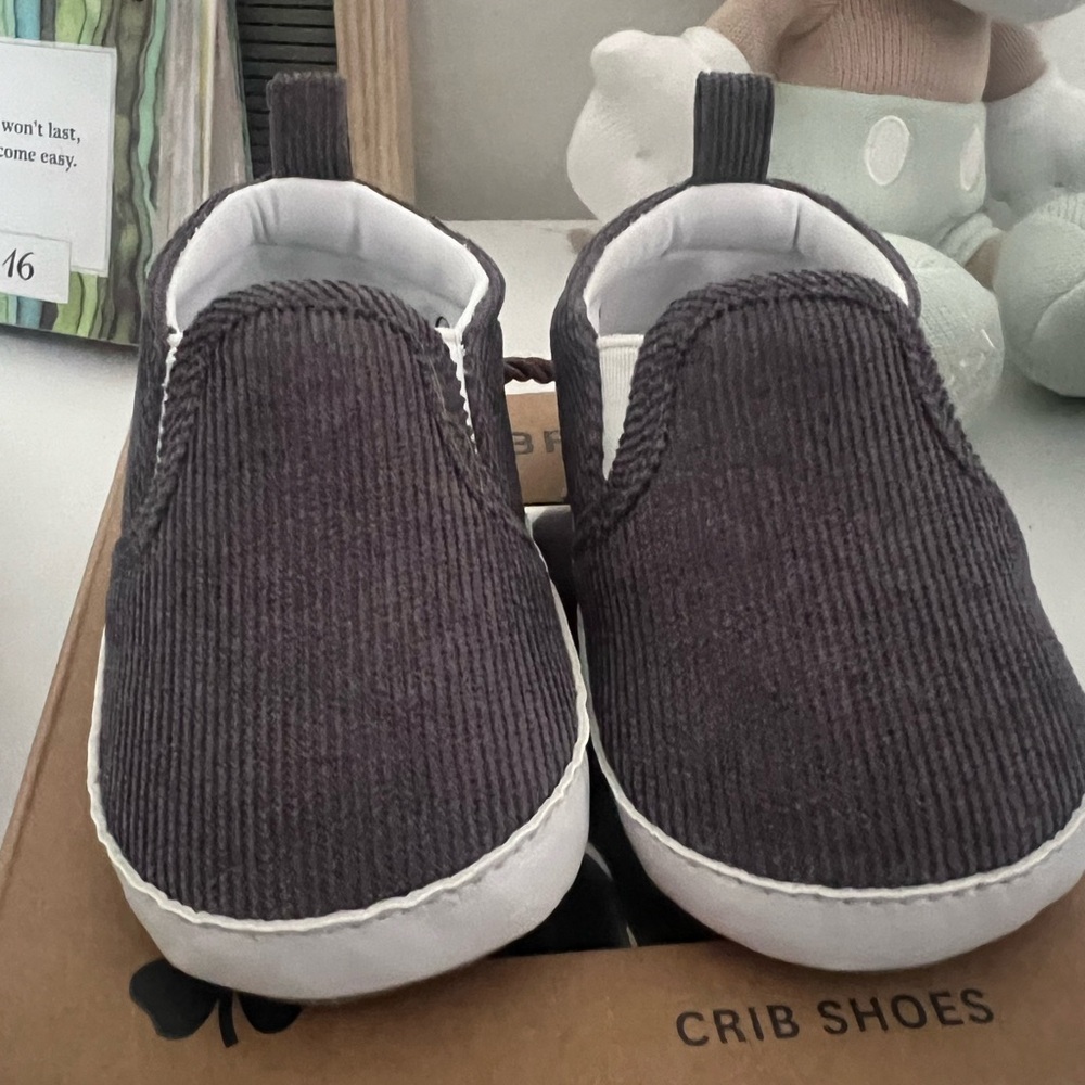 Baby boy crib shoes! Brand: Lucky size:3 (6-9 months) never worn! Brand new🤍🤎